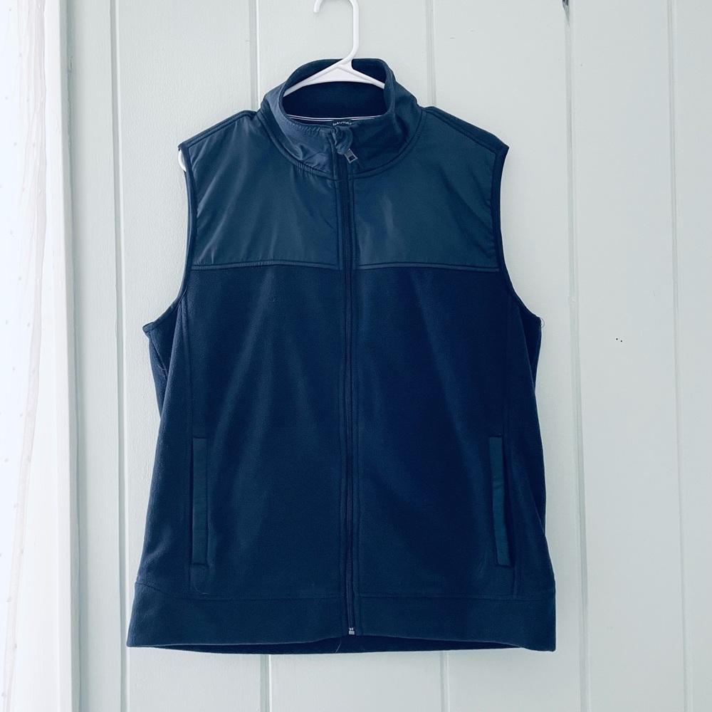 NWOT Nautica Navy Fleece Vest / Medium